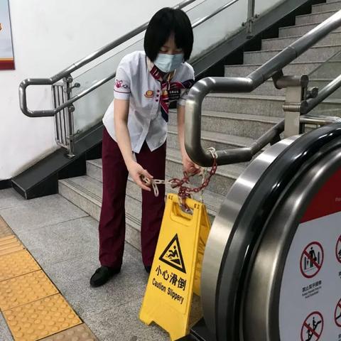 武汉天气预警，暴雨突袭，城市应对与市民须知