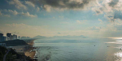 山海间的呼吸，烟台天气的温润与变幻