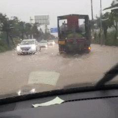 珠海台风最新消息今天,风雨中的坚守与温情 珠海台风最新消息今天,风雨中的坚守与温情